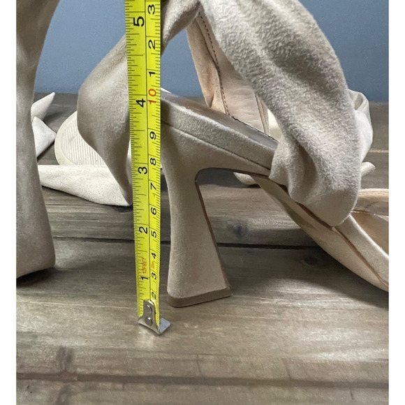 Nine West Women's Kelsie Ankle Wrap Heeled Sandals Size 6 Beige Faux Suede - Picture 12 of 12